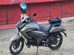 Suzuki Intruder